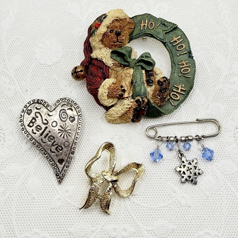 Lot of 4 Vintage Christmas Holiday Bow Snowflake Believe Boyds Bear Brooch Pins